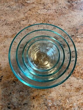 Pyrex Aqua Blue Tint Set of 4 Nested Glass Prep Bowls 7200/7201/7202/7203 series